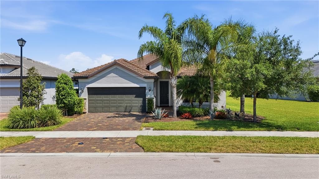 11395 Tiverton TRCE FORT MYERS, FL 33913