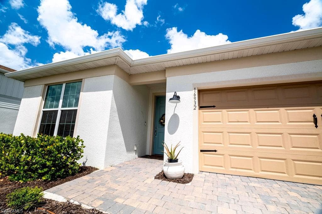 16932 Harlequin CT PUNTA GORDA, FL 33982