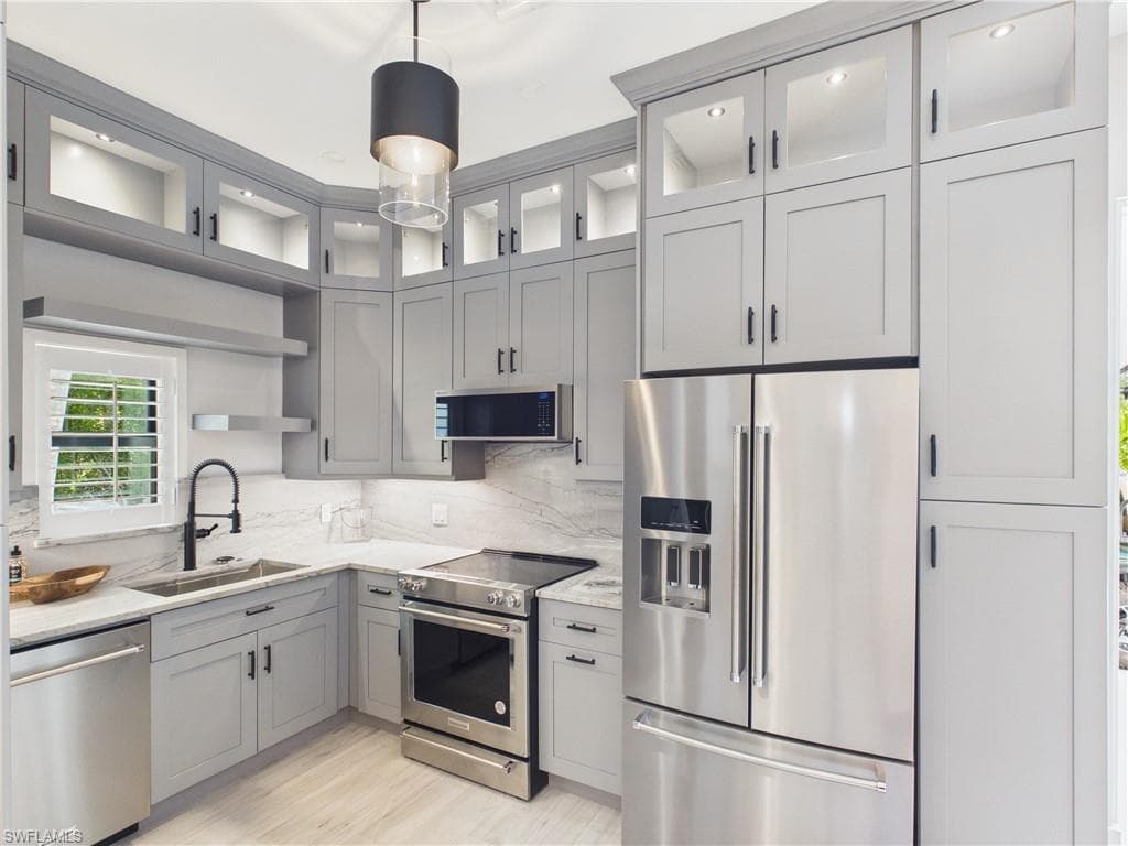 3650 Sunset BLVD NAPLES, FL 34112