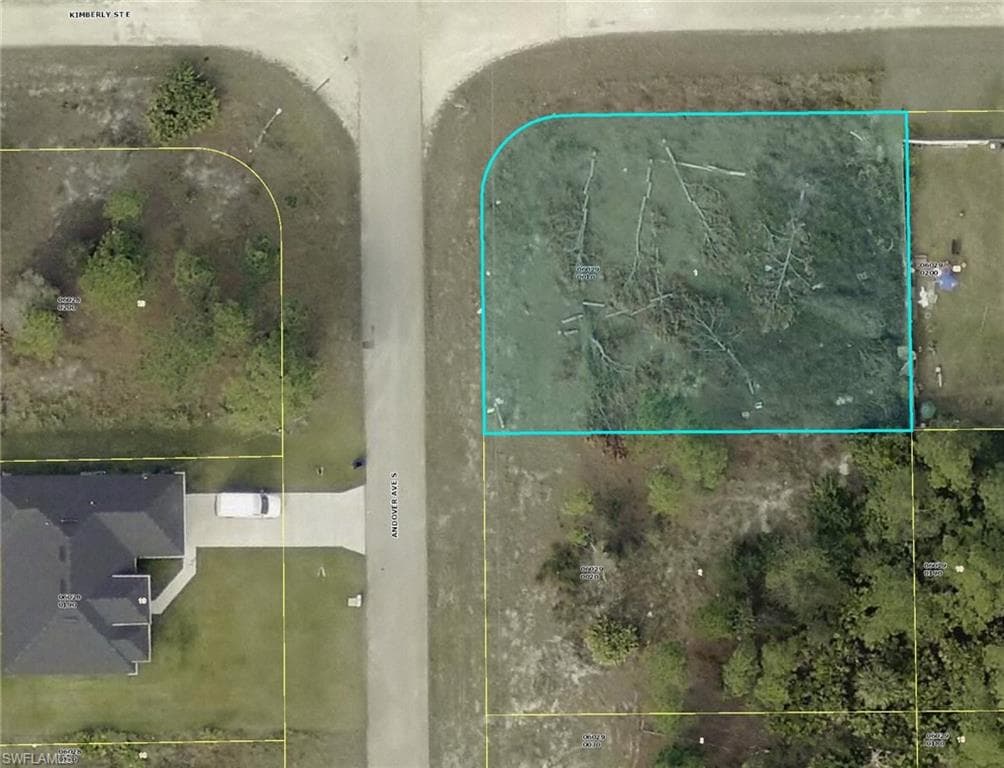 727 Andover AVE S LEHIGH ACRES, FL 33974