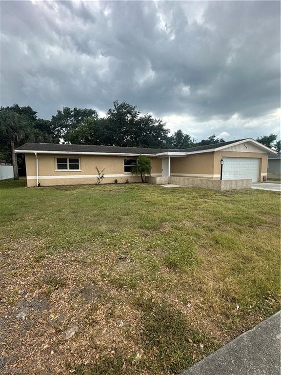 904 LEELAND HIGHTS BLVD LEHIGH ACRES, FL 33936