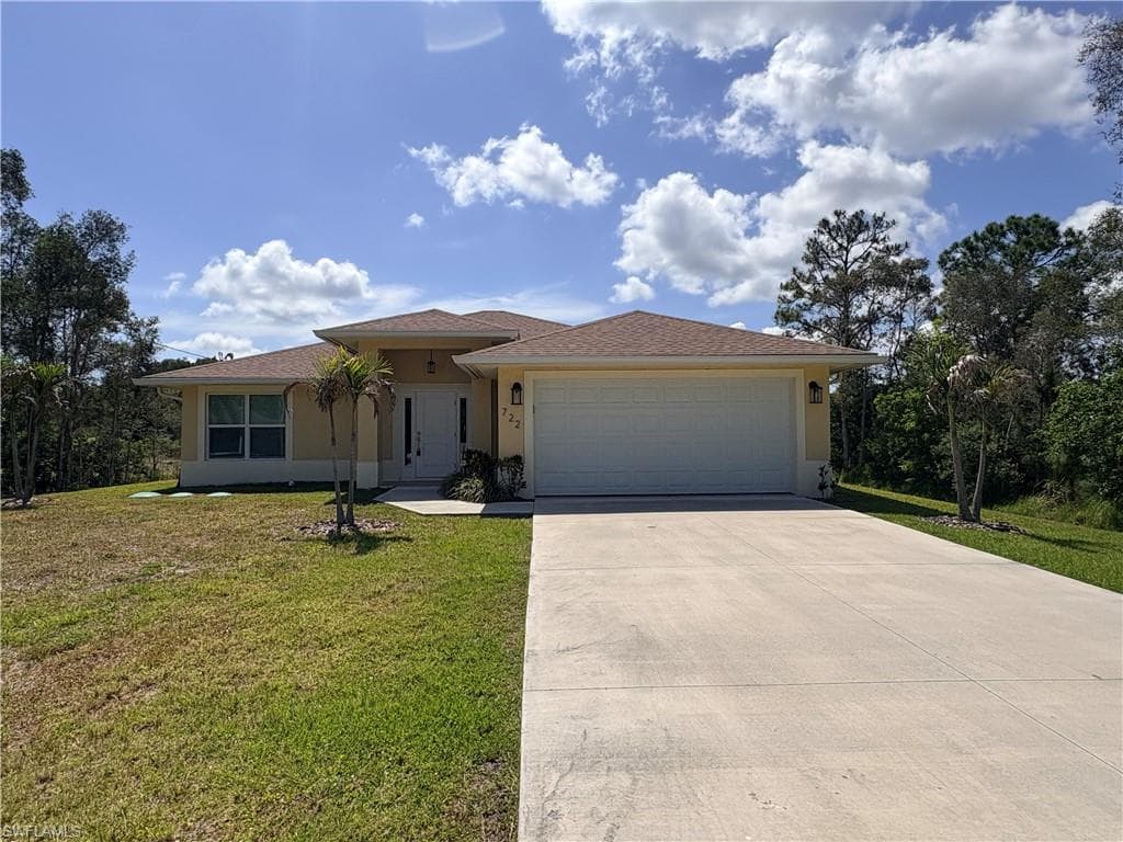 722 La Plata AVE LEHIGH ACRES, FL 33974