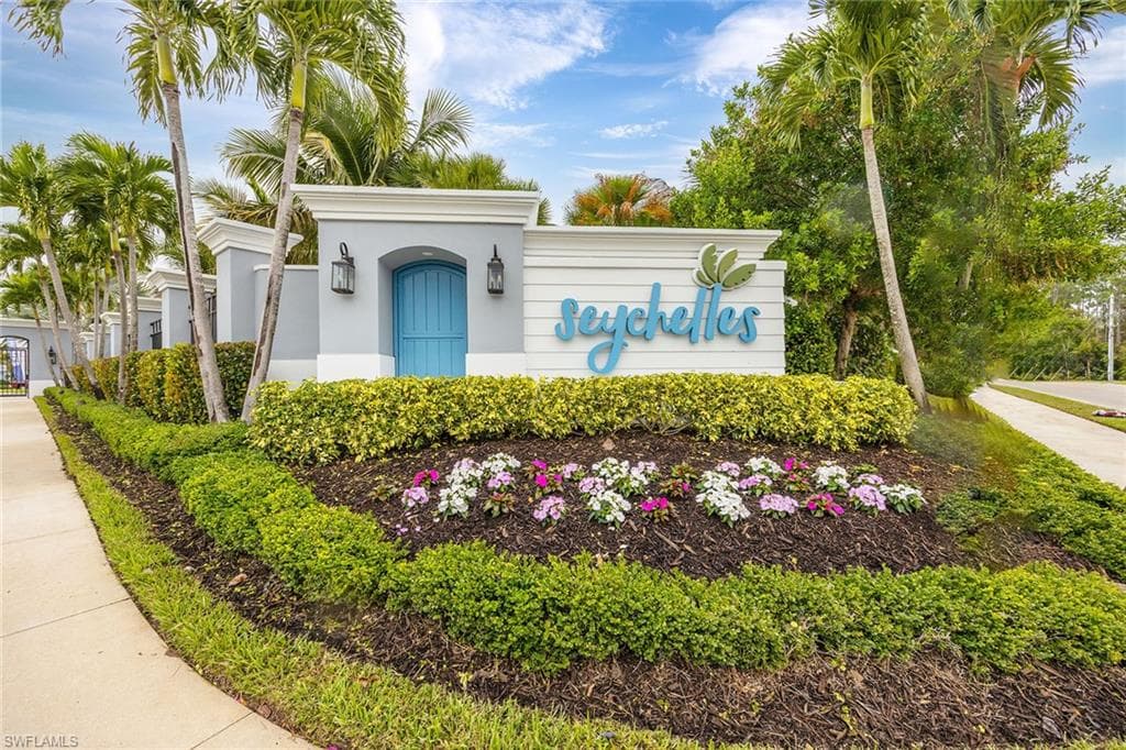 2603 Seychelles CIR 1505 NAPLES, FL 34112