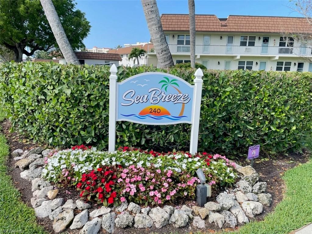 240 Collier BLVD D7 MARCO ISLAND, FL 34145