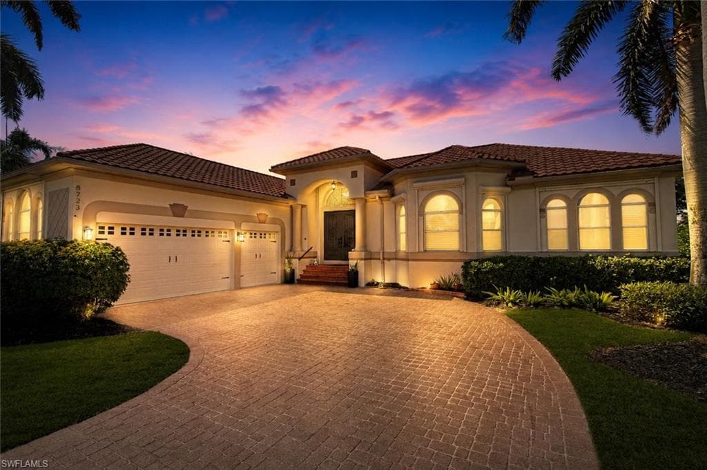 8723 S Lake CIR FORT MYERS, FL 33908