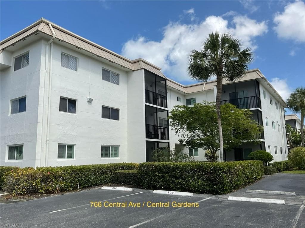 766 Central AVE 312 NAPLES, FL 34102