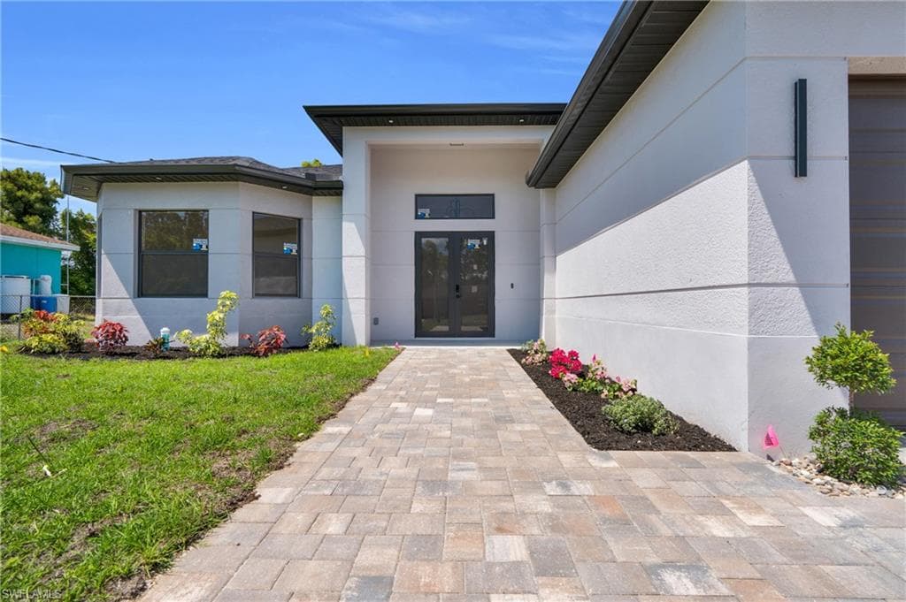 4316 6th ST W LEHIGH ACRES, FL 33971