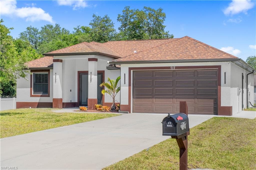 717 Zendor AVE FORT MYERS, FL 33913