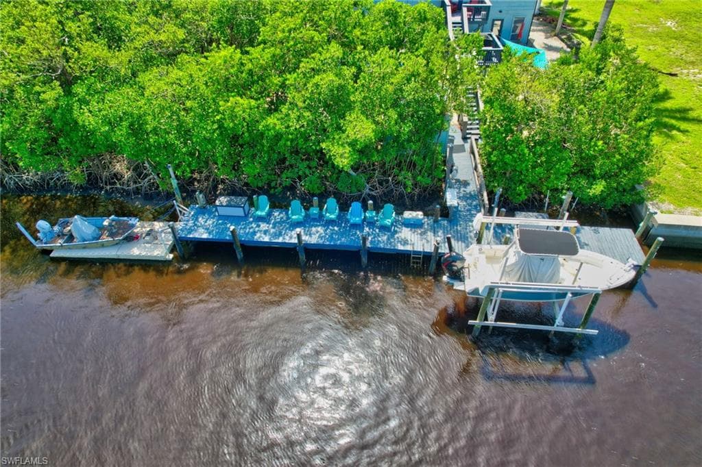 936 Panther Creek LN EVERGLADES CITY, FL 34139