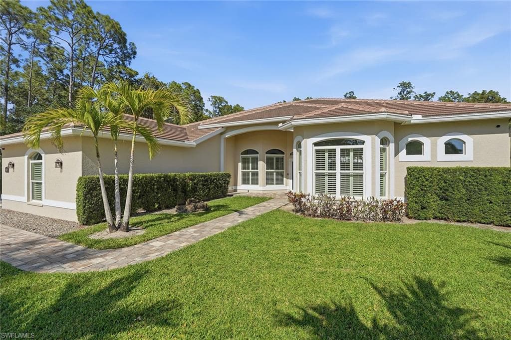 25483 Luci DR BONITA SPRINGS, FL 34135