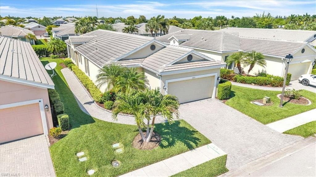 2615 Vareo CT CAPE CORAL, FL 33991