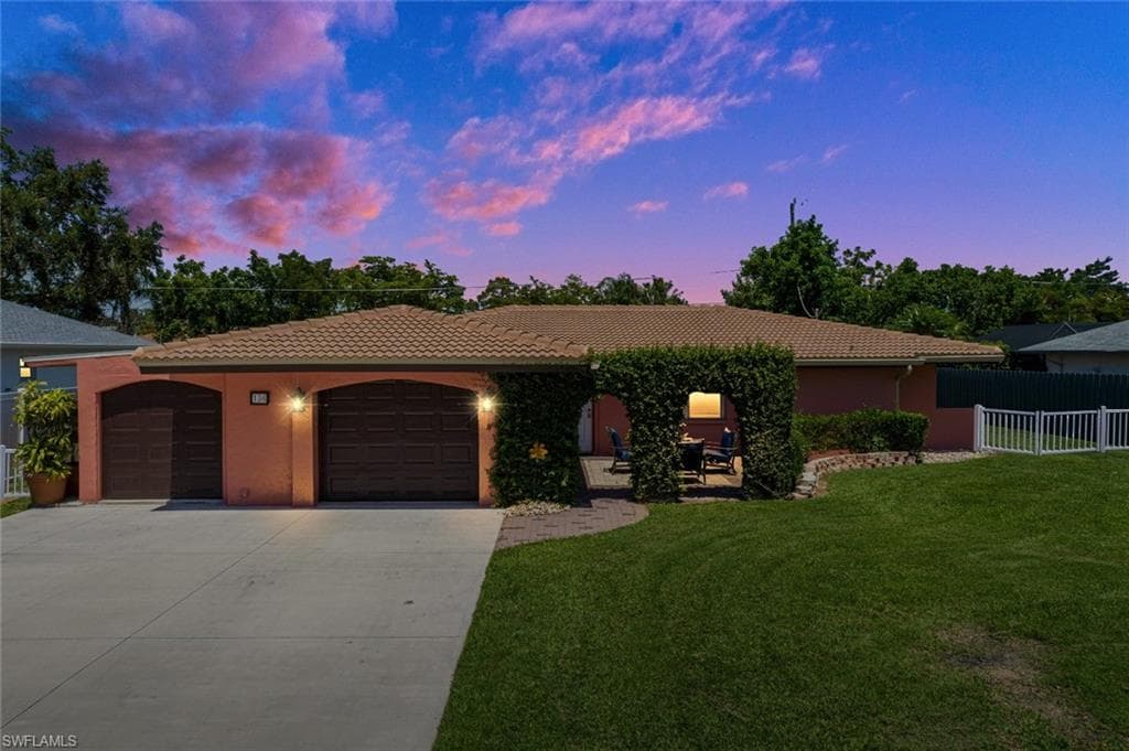 136 Coral Vine DR NAPLES, FL 34110