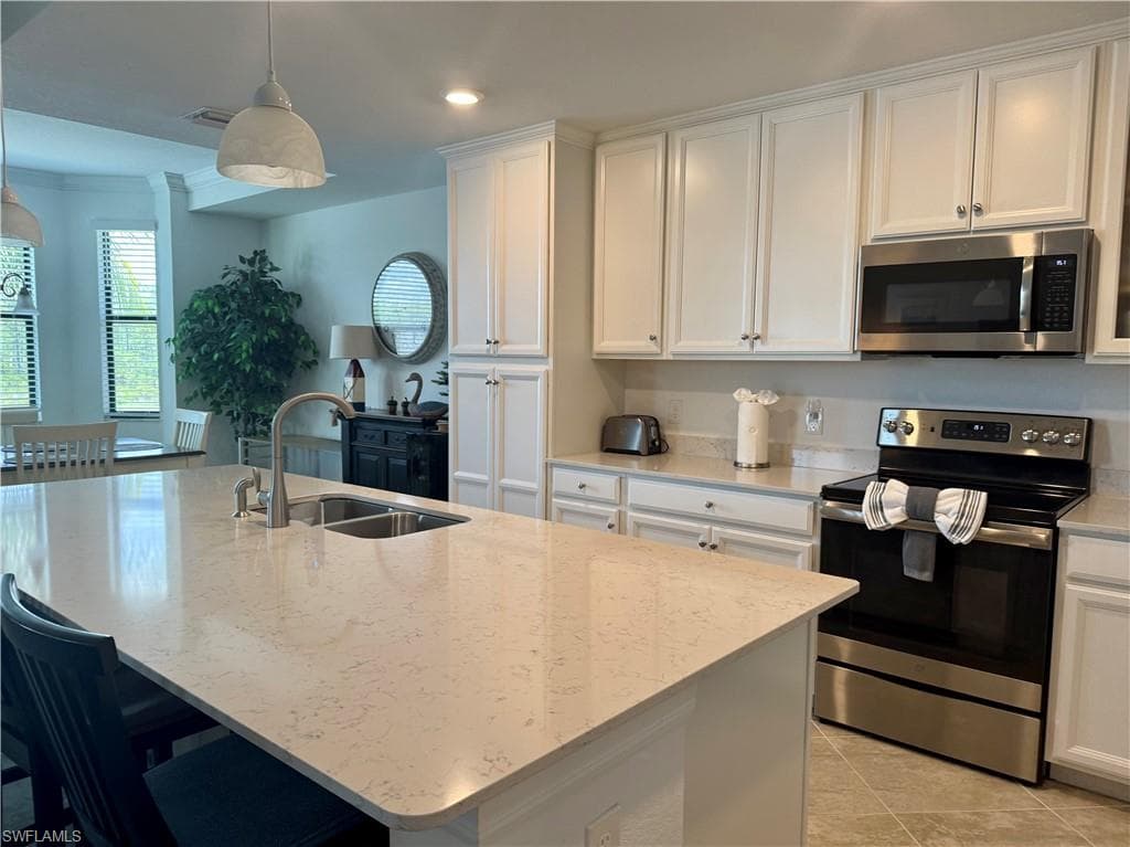 9584 Trevi CT 5223 NAPLES, FL 34113