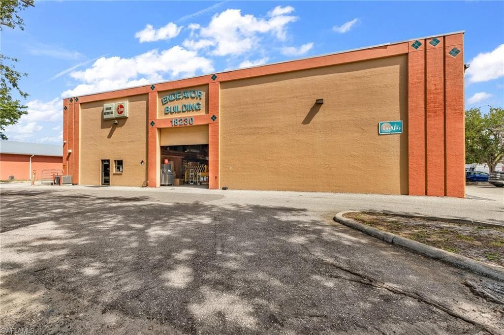 18230 Paulson DR PORT CHARLOTTE, FL 33954