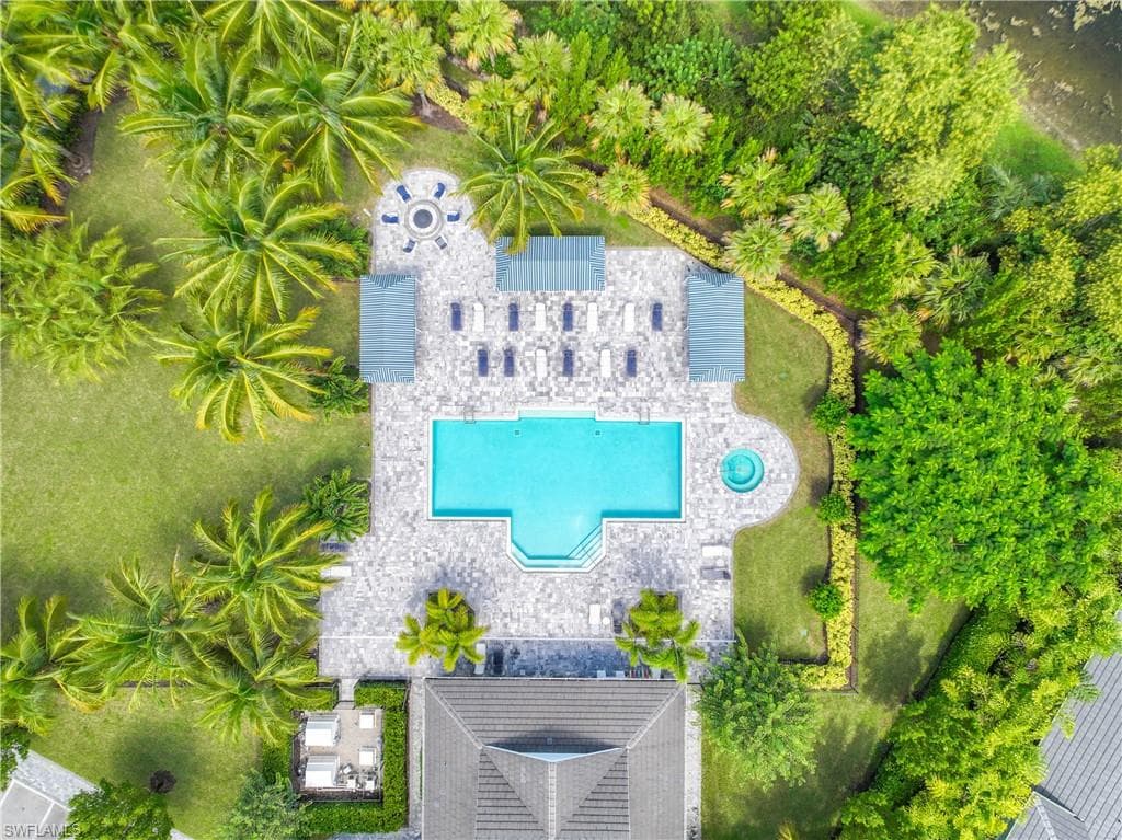 2373 Ariane DR NAPLES, FL 34112