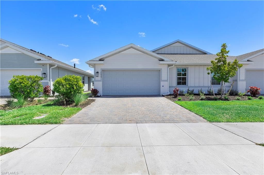 17639 Wild Iris LN PUNTA GORDA, FL 33982