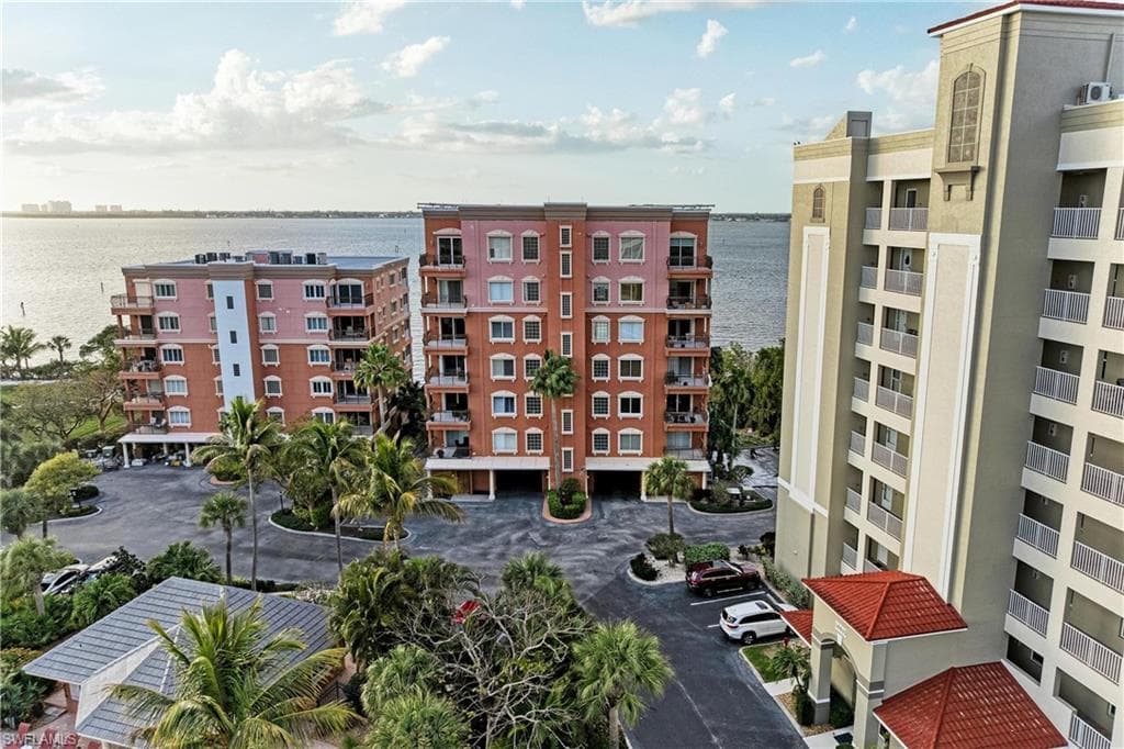 14813 Laguna DR 401 FORT MYERS, FL 33908