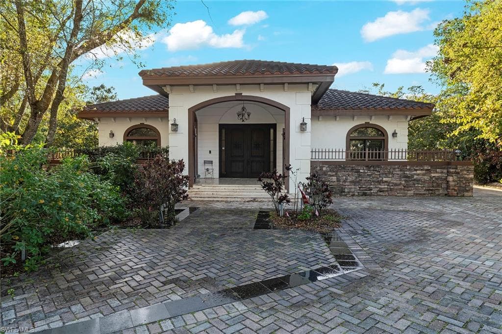2605 64th ST SW NAPLES, FL 34105