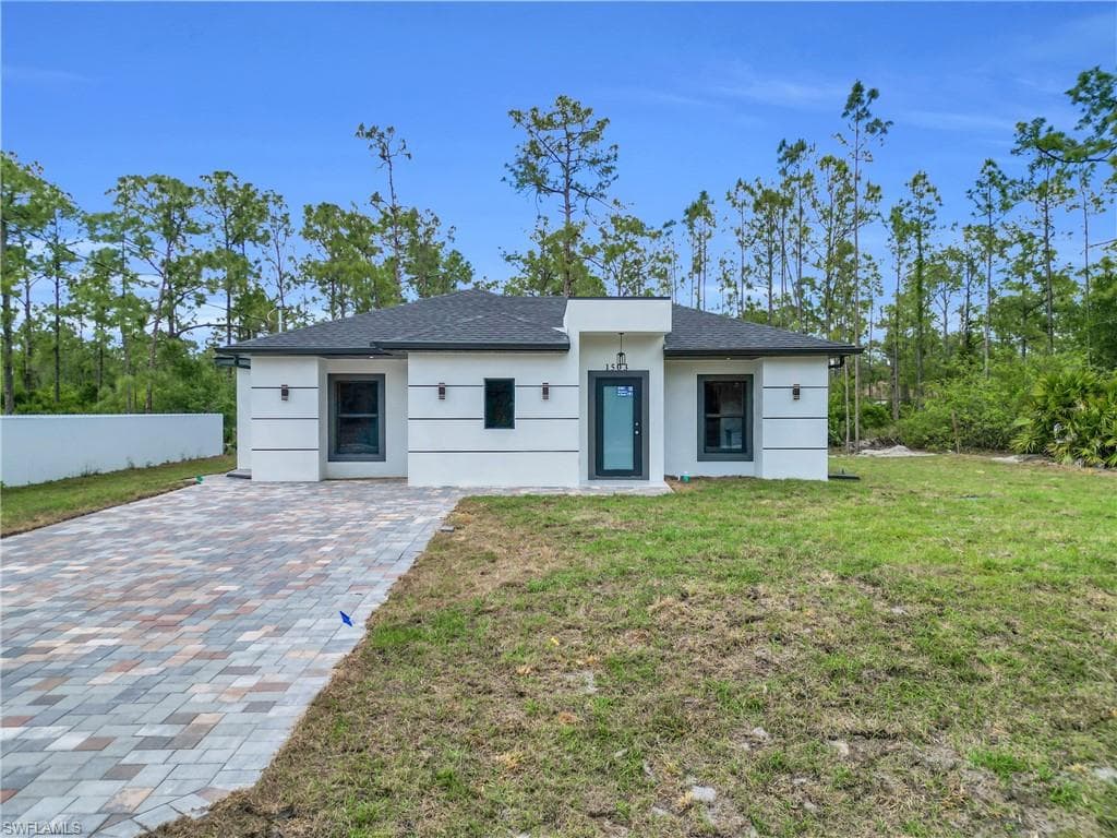 1503 E 15th ST LEHIGH ACRES, FL 33972