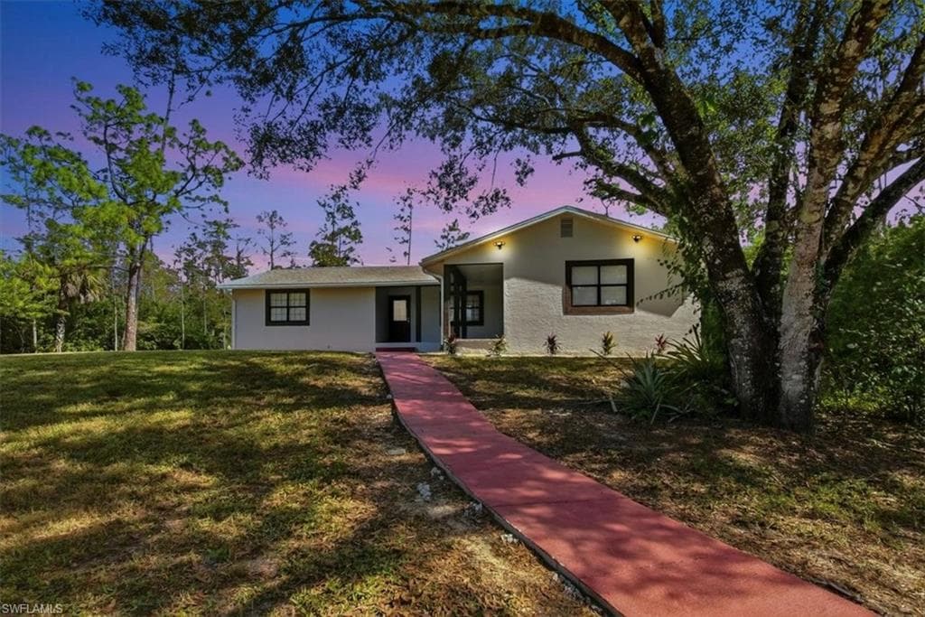 360 Desoto BLVD S NAPLES, FL 34117