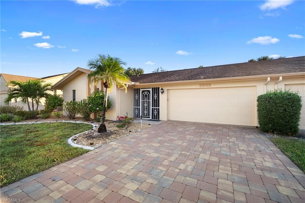 5688 Arvine CIR FORT MYERS, FL 33919