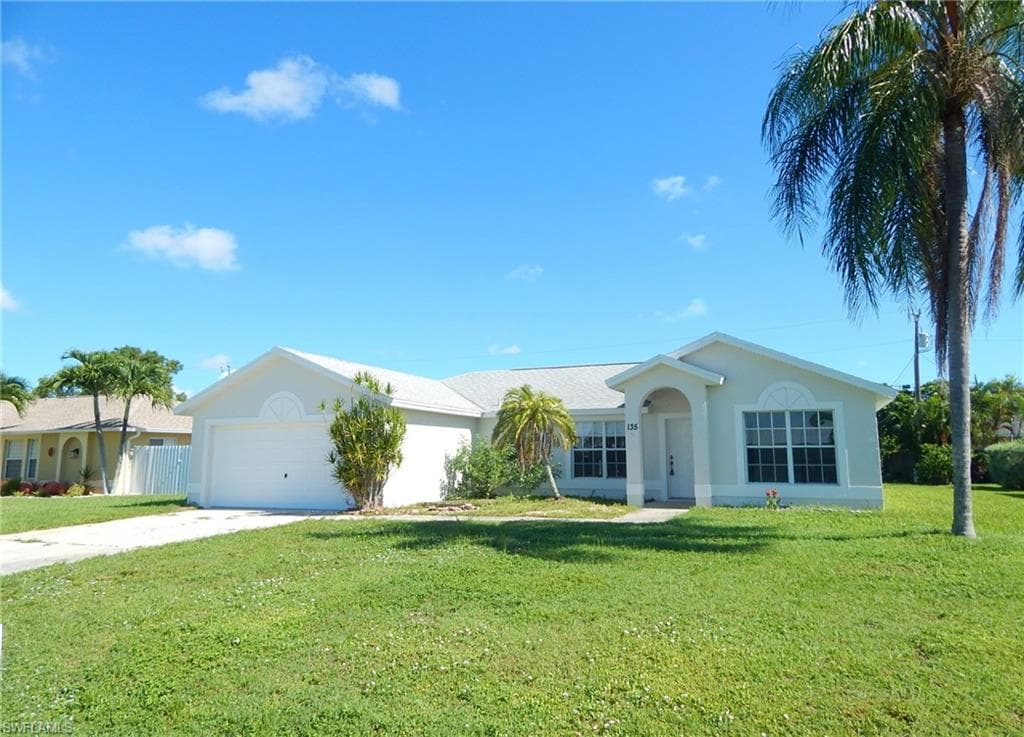 135 SE 29th ST CAPE CORAL, FL 33904