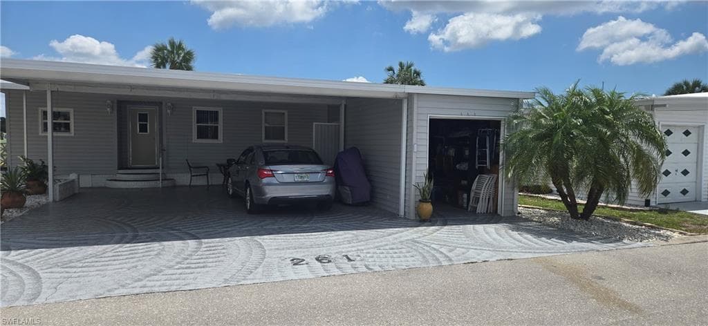 261 Palmer BLVD NORTH FORT MYERS, FL 33903