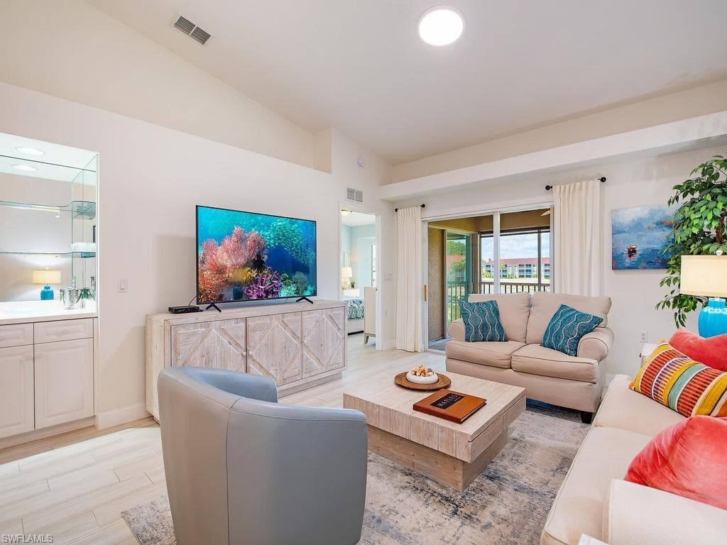 2790 Cypress Trace CIR 2226 NAPLES, FL 34119