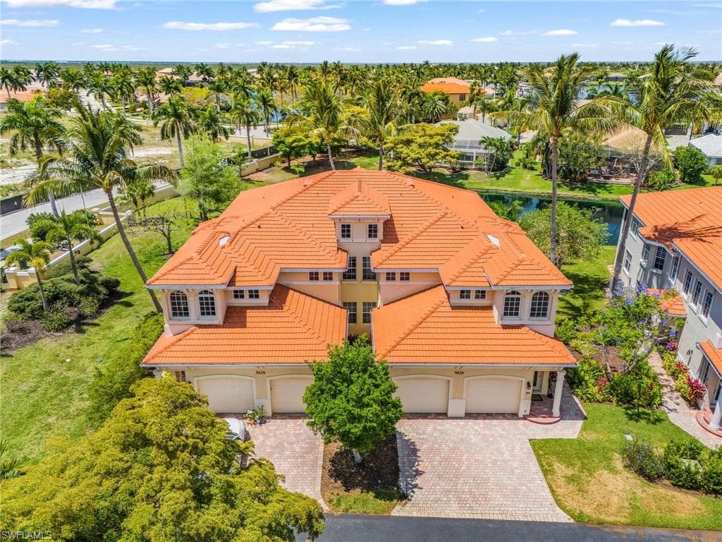 5626 Cape Harbour DR 202 CAPE CORAL, FL 33914
