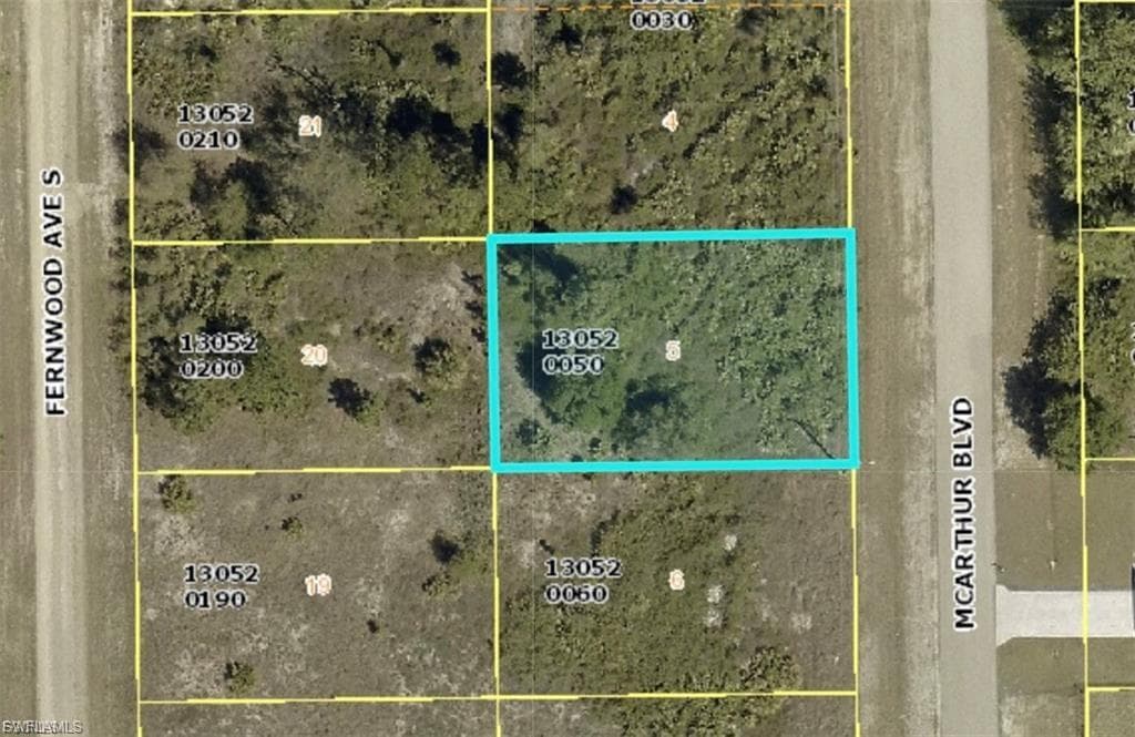 414 McArthur BLVD LEHIGH ACRES, FL 33974