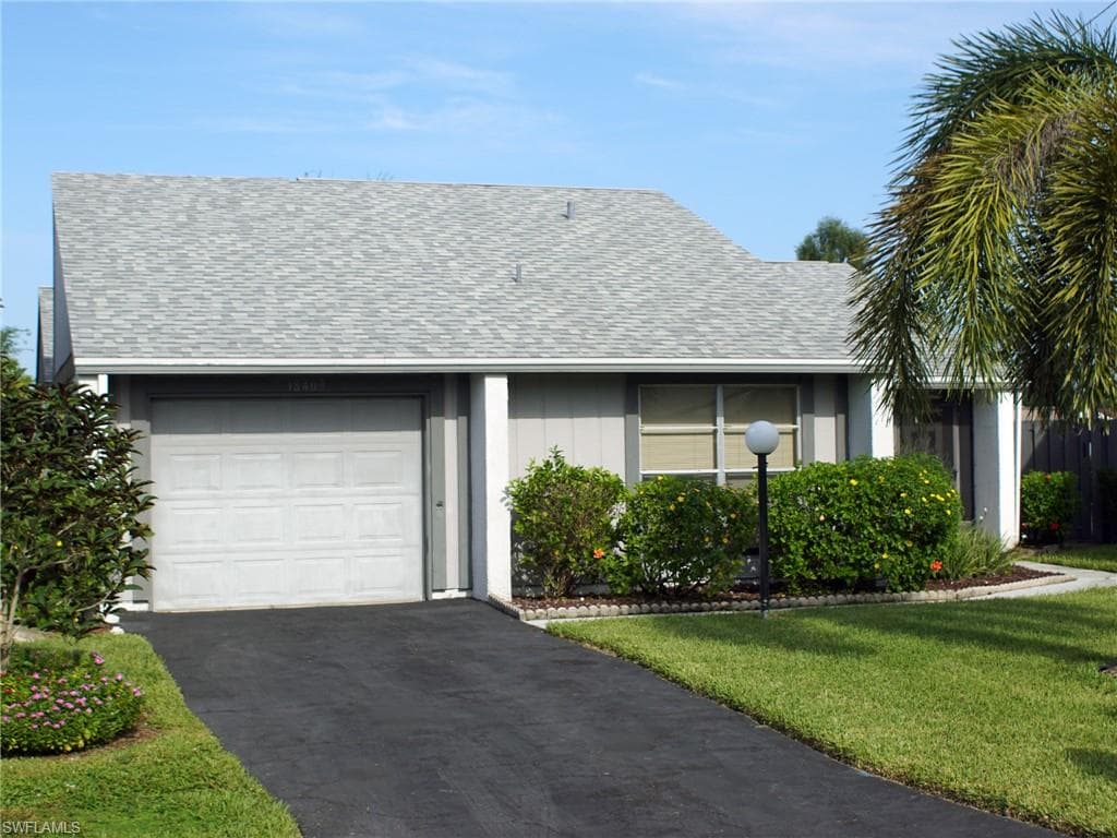 18409 Orangecrest CT LEHIGH ACRES, FL 33936