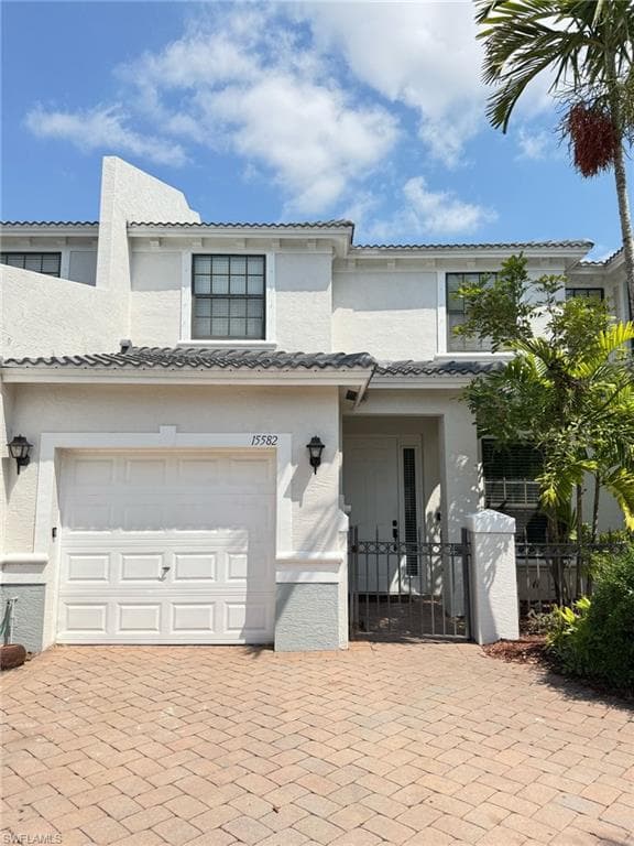 15582 Summit Place CIR 405 NAPLES, FL 34119
