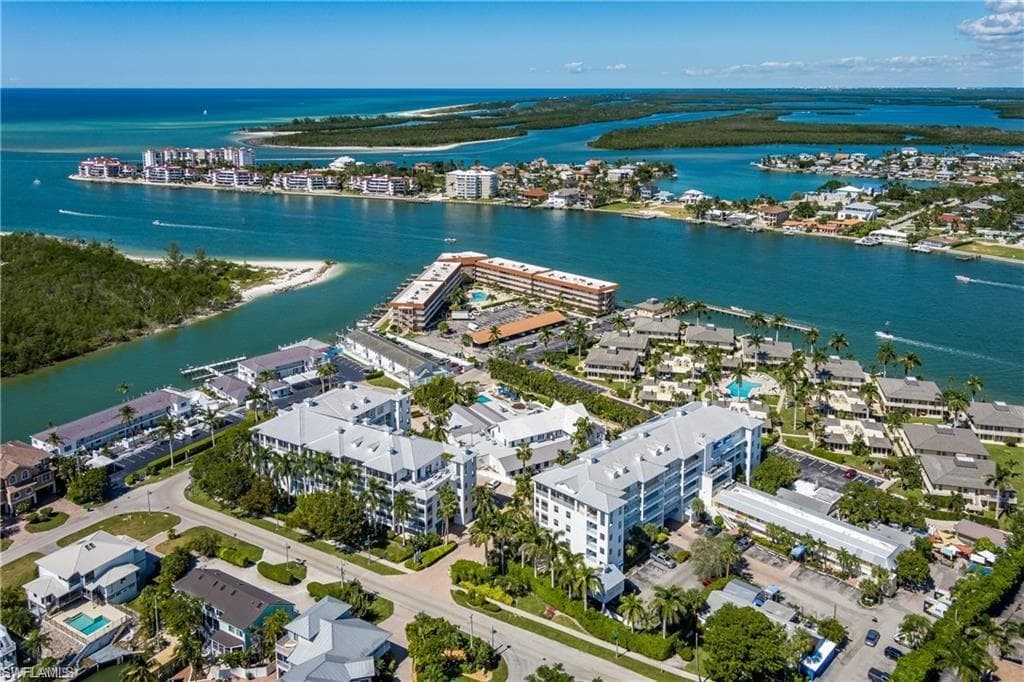 160 Palm ST 308 MARCO ISLAND, FL 34145