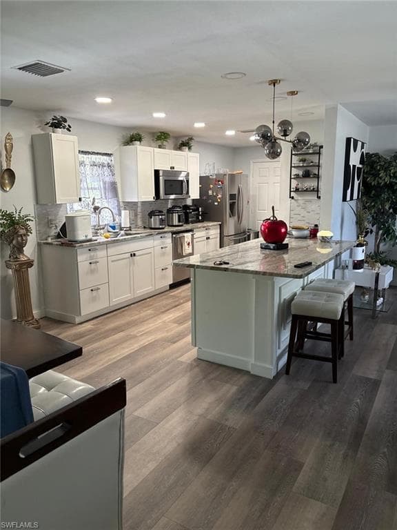 2702 SE 17th PL CAPE CORAL, FL 33904