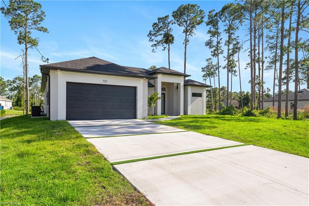 722 Phelps ST E LEHIGH ACRES, FL 33974