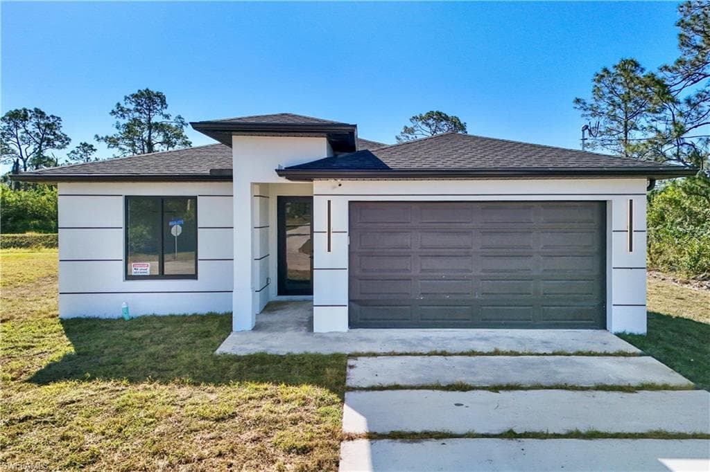 219 Columbus BLVD LEHIGH ACRES, FL 33974