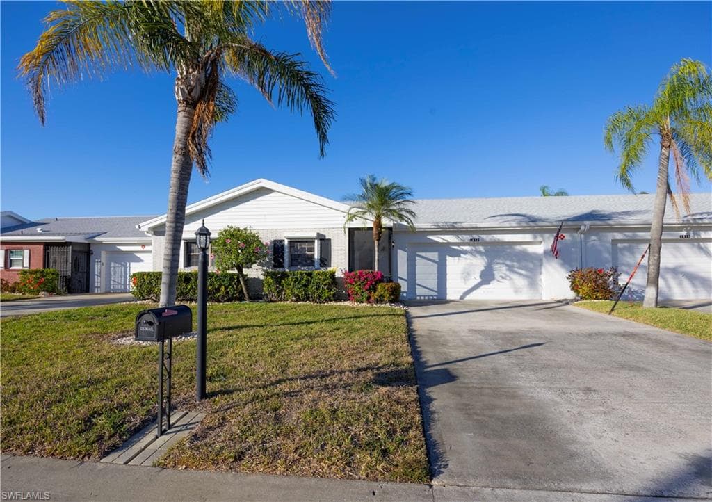 1513 Edgewater CIR FORT MYERS, FL 33919