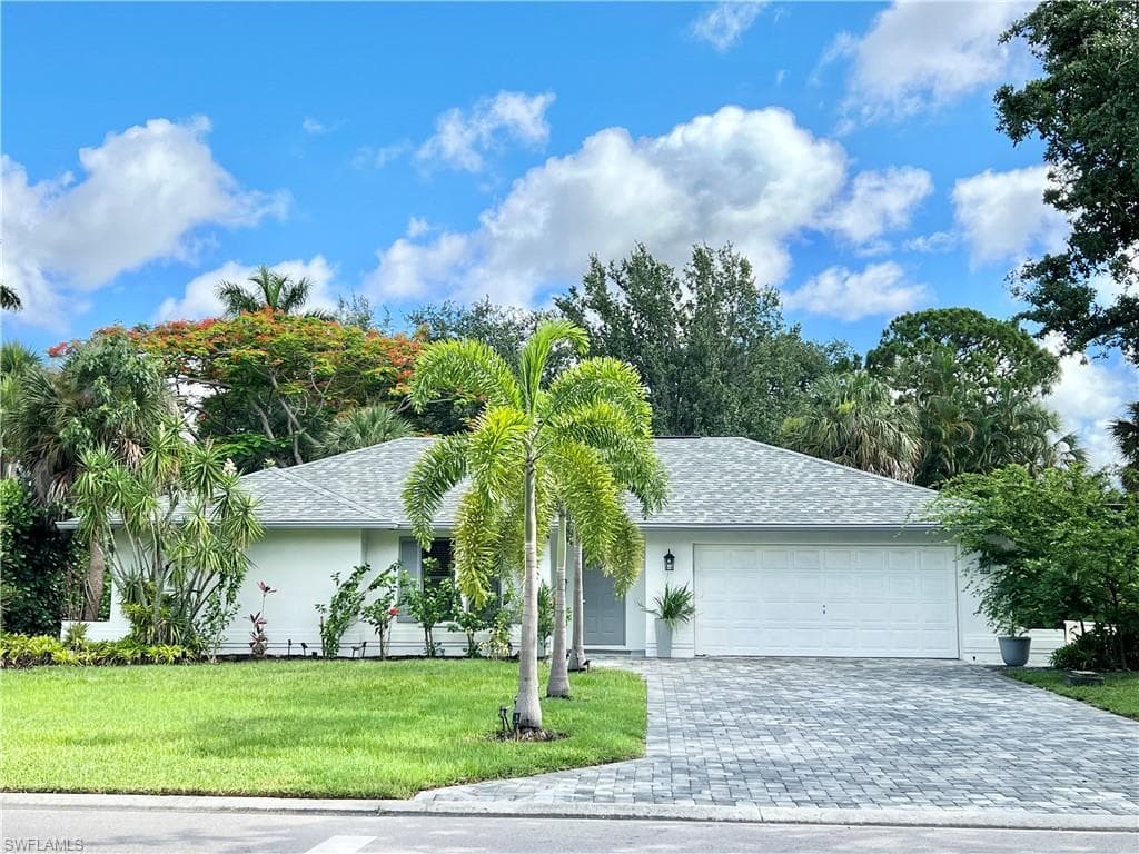 2499 River Reach DR NAPLES, FL 34104