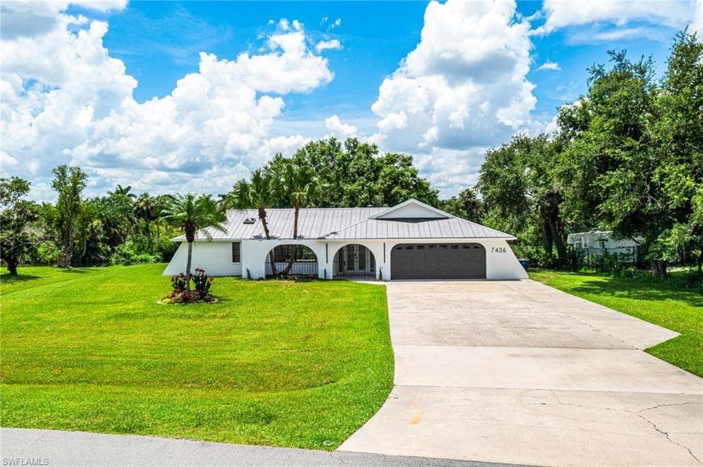7436 Dana Lin CIR NORTH FORT MYERS, FL 33917