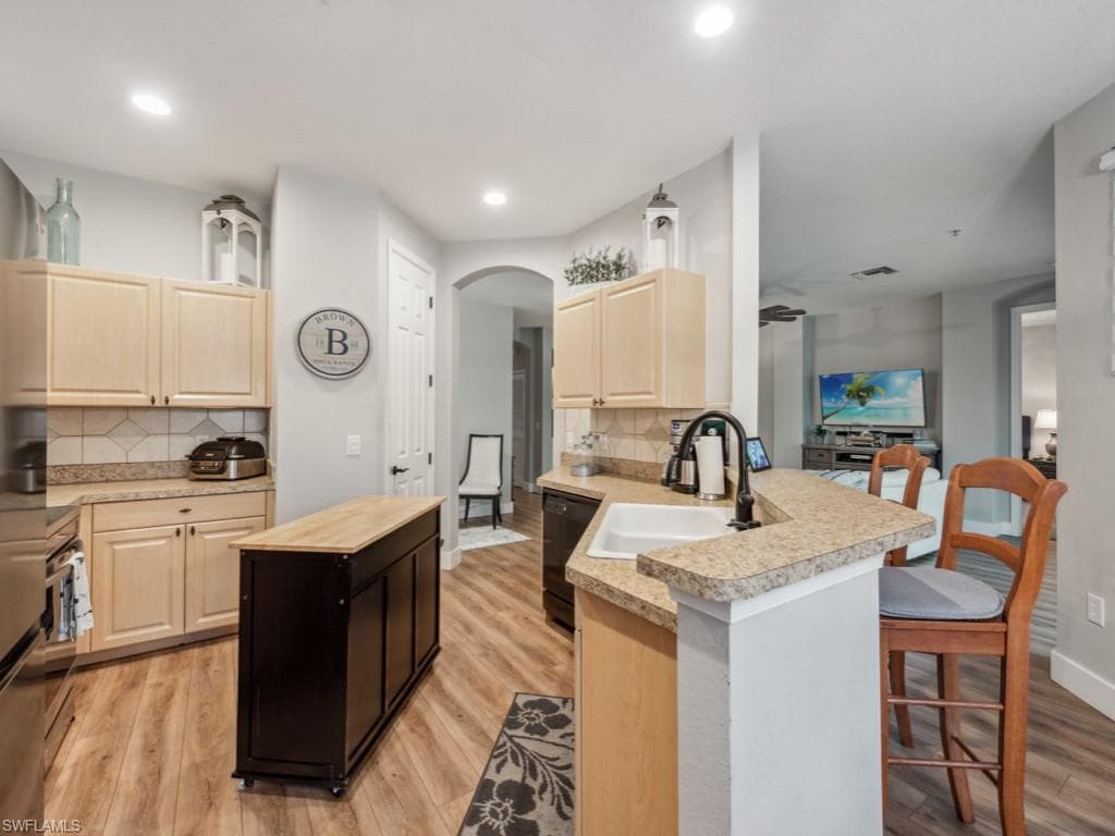 7856 Clemson ST N 8 102 NAPLES, FL 34104