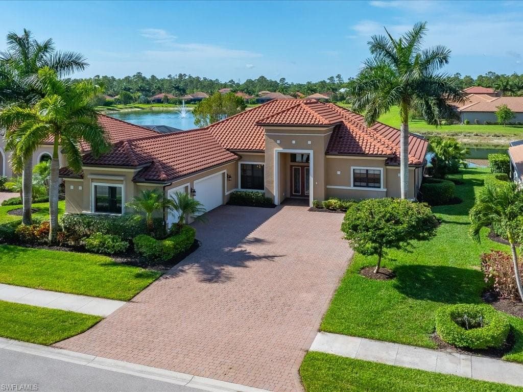1546 Mockingbird DR NAPLES, FL 34120