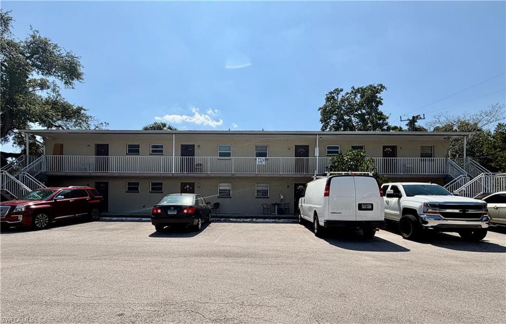 2324 Grand AVE FORT MYERS, FL 33901