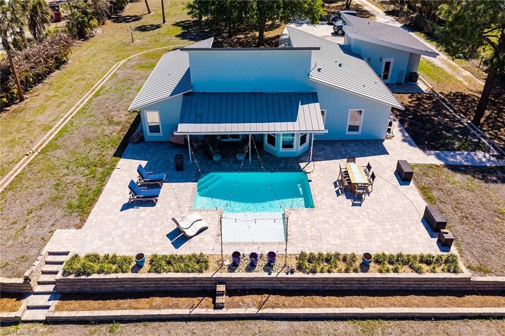 681 15th ST SW NAPLES, FL 34117