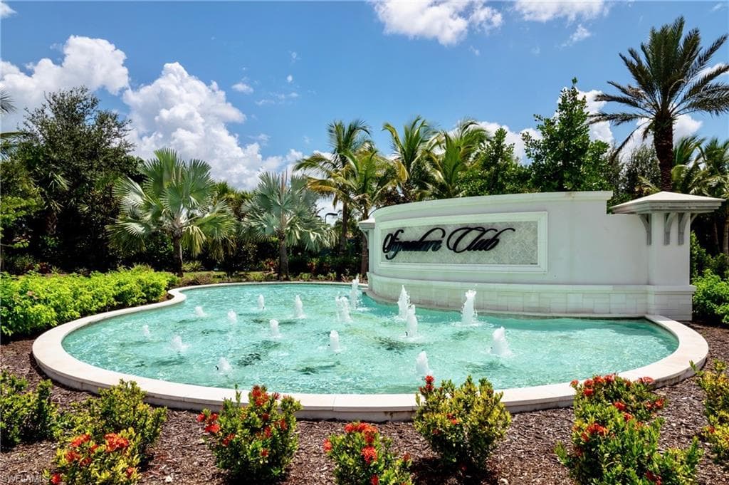8008 Signature Club Cir NAPLES, FL 34113