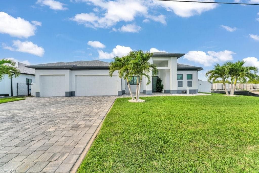 21 SW 21st ST CAPE CORAL, FL 33991