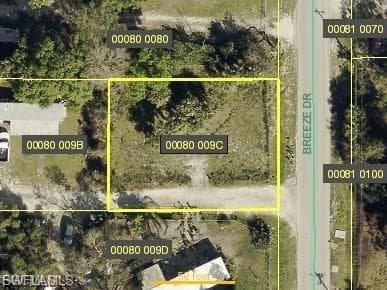 7598 Breeze DR NORTH FORT MYERS, FL 33917