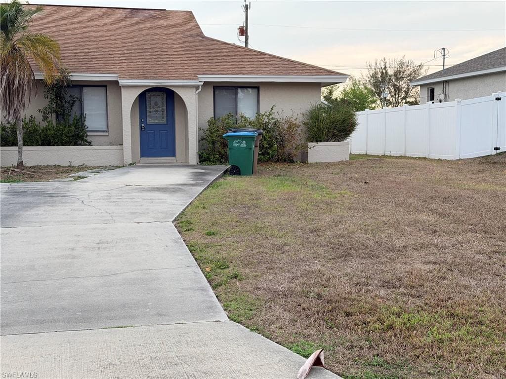 1714 SW 15th PL CAPE CORAL, FL 33991