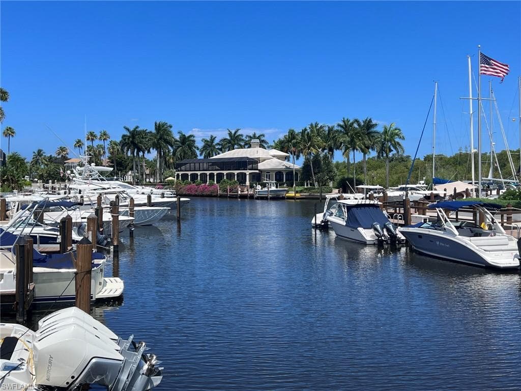 1777 Gulfstar DR S NAPLES, FL 34112