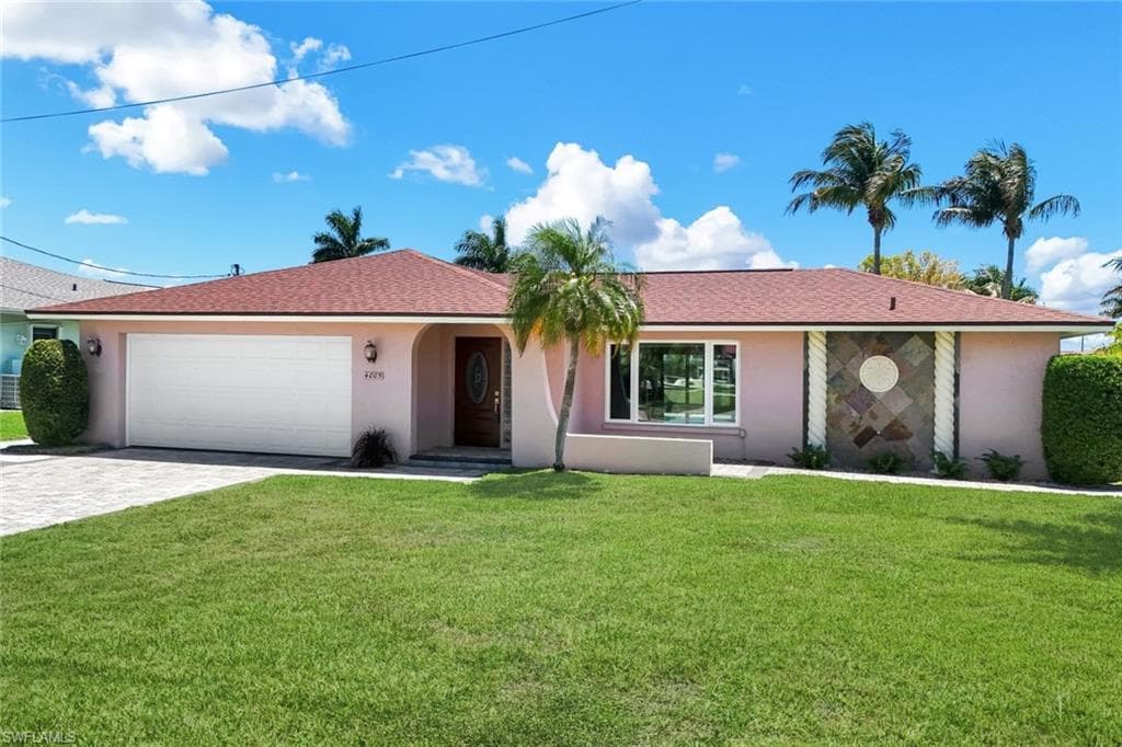 4005 1st AVE CAPE CORAL, FL 33904