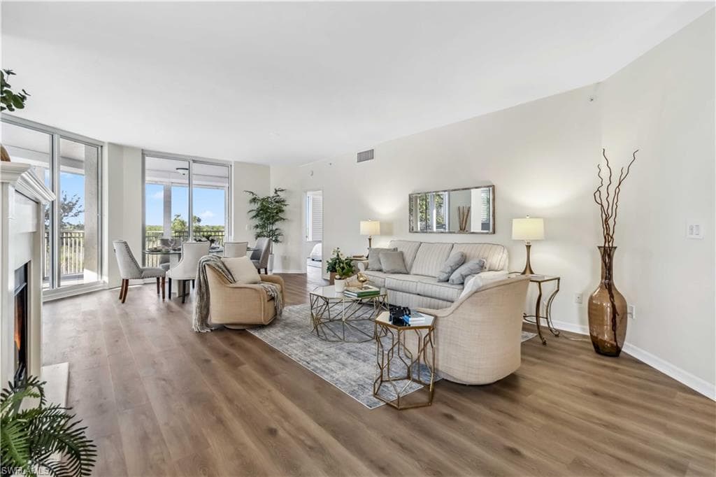 1001 Arbor Lake DR 101 NAPLES, FL 34110